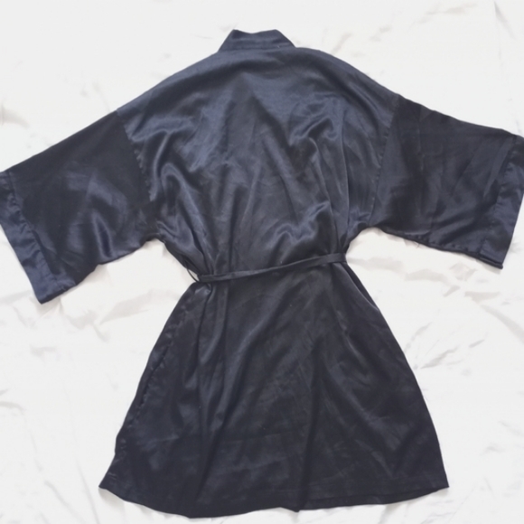 Victoria's Secret Black Satin Short Robe Sz S/M - Picture 10 of 11